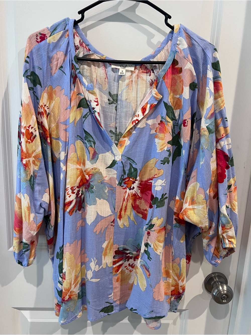 Easel Floral Top Size Small Oversized